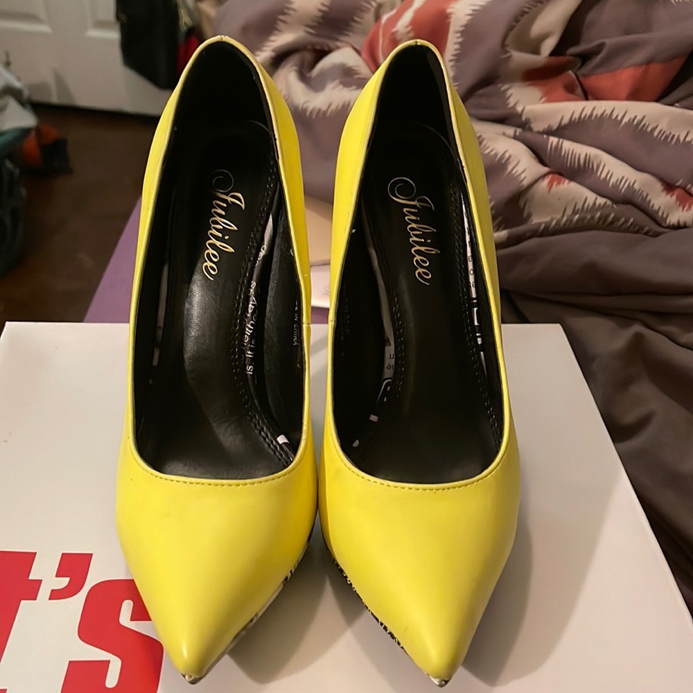 Jubilee Party Pumps